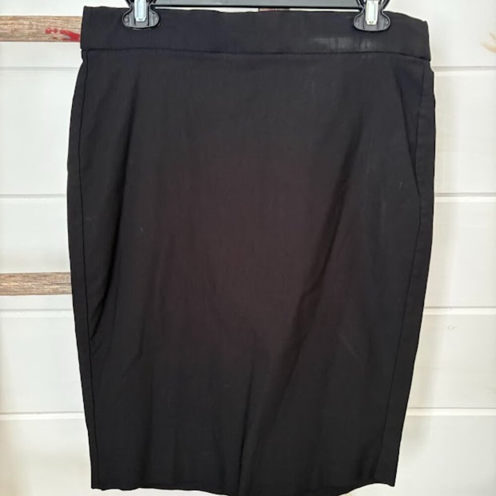 Elle Black Skirt Size Medium